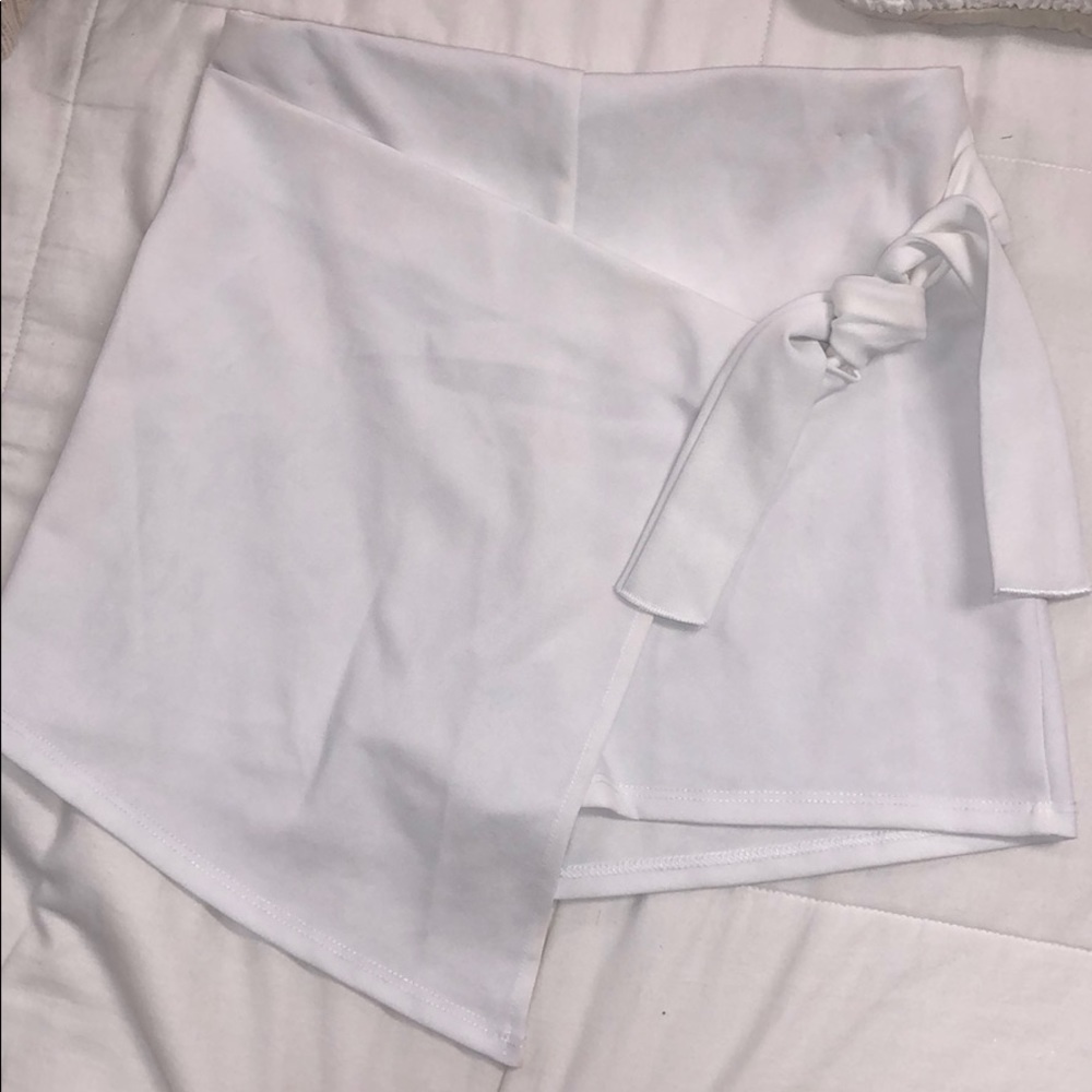 White skort